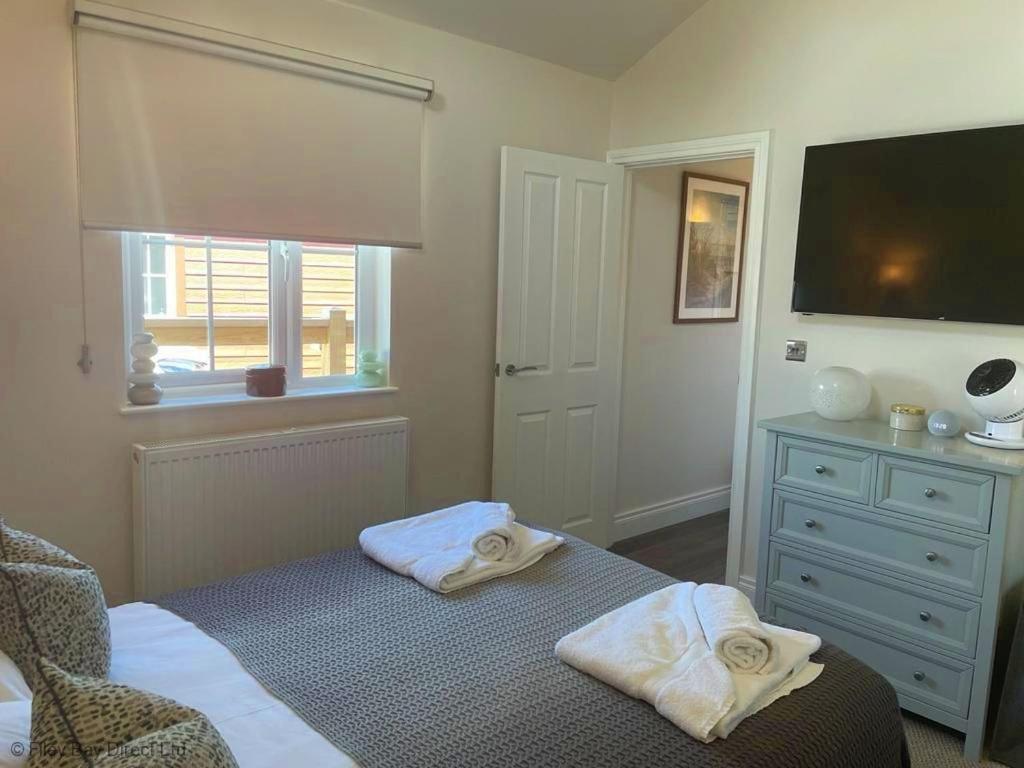 Lakeside Retreat At The Bay Filey, Sleeps 4, 2 Non-Shedding Dogs Welcome For Free Exterior photo