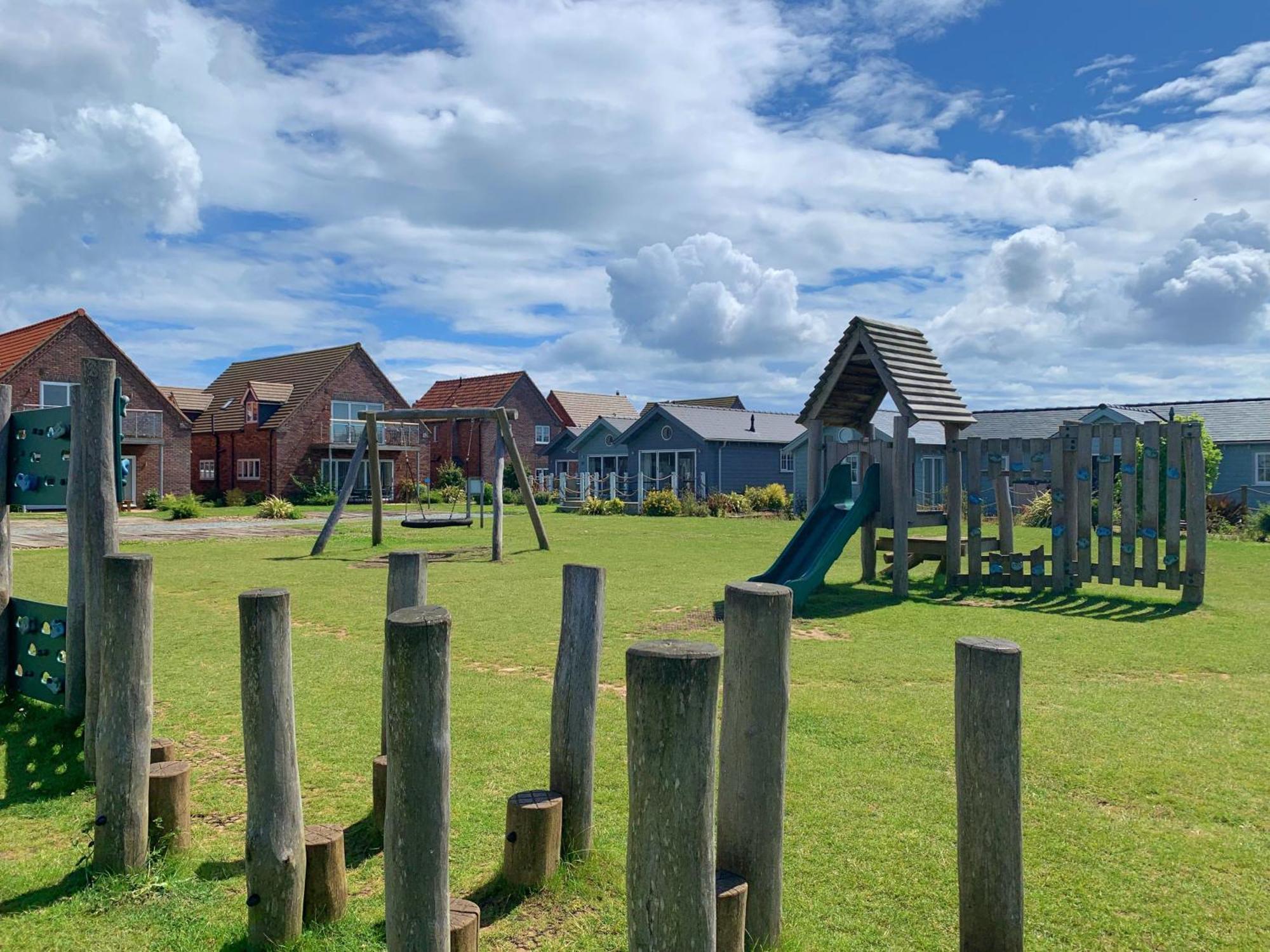 Lakeside Retreat At The Bay Filey, Sleeps 4, 2 Non-Shedding Dogs Welcome For Free Exterior photo